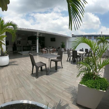 Diagonal Hotel Chipichape كالي المظهر الخارجي الصورة